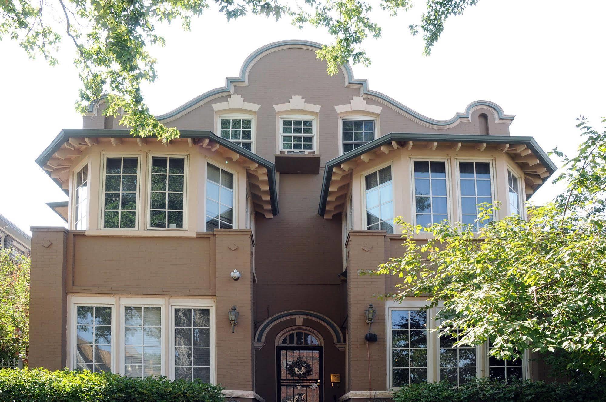 The Holiday Chalet Victorian Denver Exterior photo